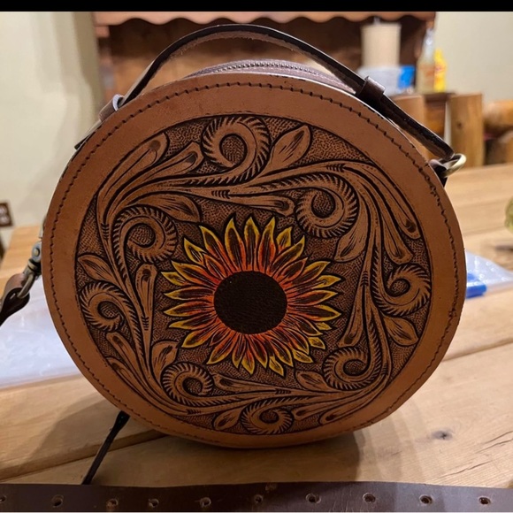 Sunflower Embossed Round Leather Bag genuine leather - Picture 2 of 6